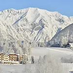 Residenz Hochland מלון 4*