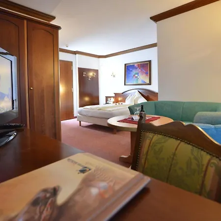 Residenz Hochland Hotel Seefeld w Tirolu
