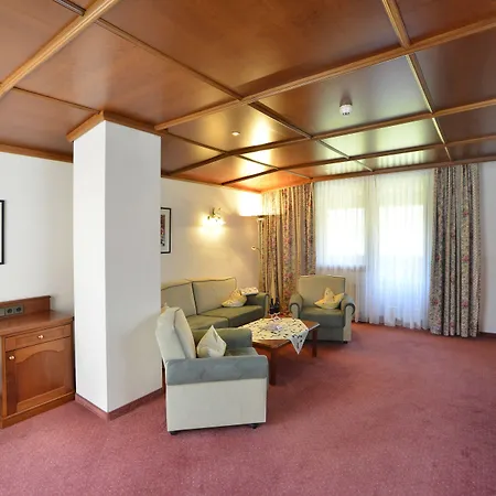 Residenz Hochland 4* Seefeld w Tirolu