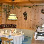 Hotel Residenz Hochland Seefeld in Tirol